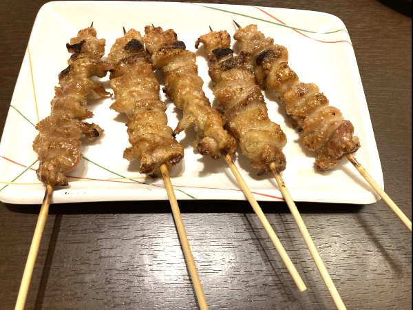 串鳥の焼き鳥、ひな皮の塩